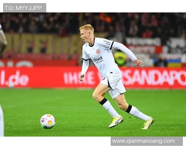 法兰克福中国足球球星的崛起与挑战 迈向欧洲赛场的新征程 法兰克福中国足球球星的崛起与挑战 迈向欧洲赛场的新征程